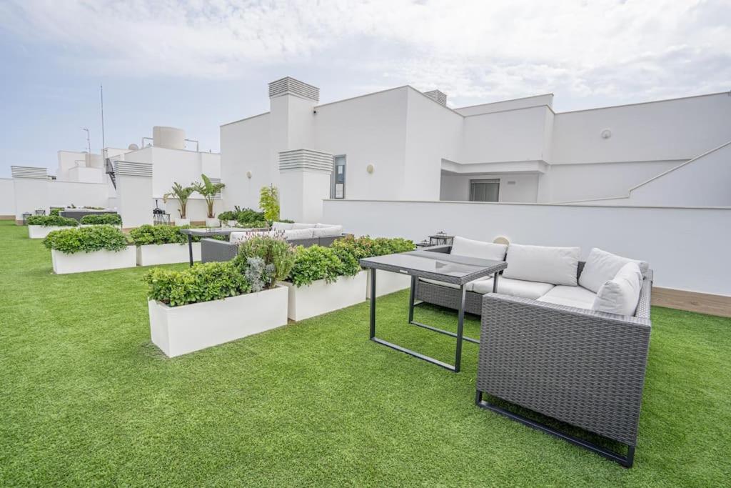 Apartment Beautiful Rooftop Pool 3bed *