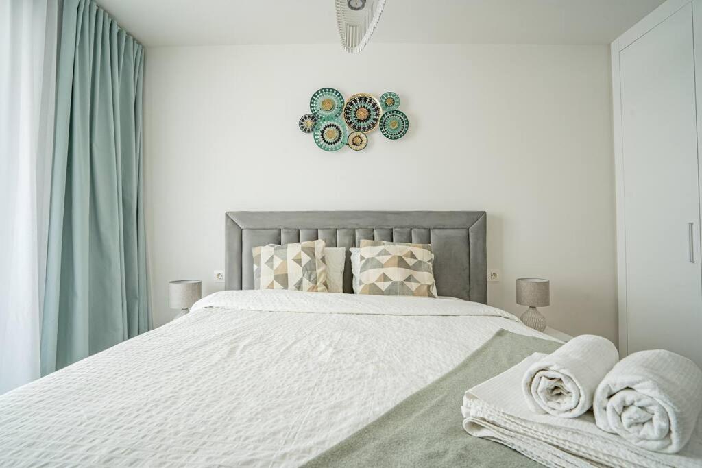 Apartment Beautiful Rooftop Pool 3bed