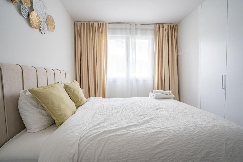 Beautiful Rooftop Pool 3bed